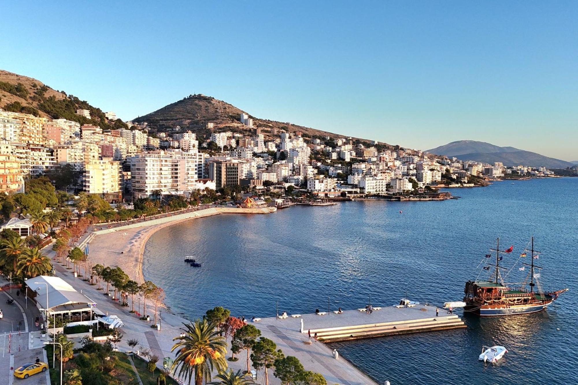 Appartamento Sunset Penthouse Sarandë Esterno foto