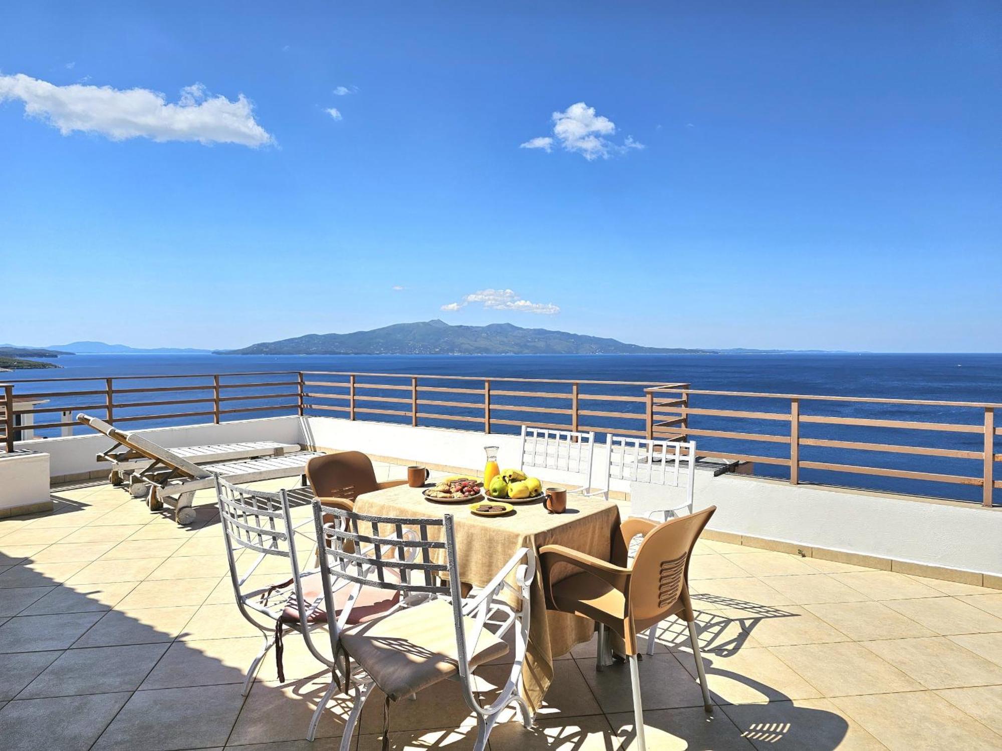 Appartamento Sunset Penthouse Sarandë Esterno foto
