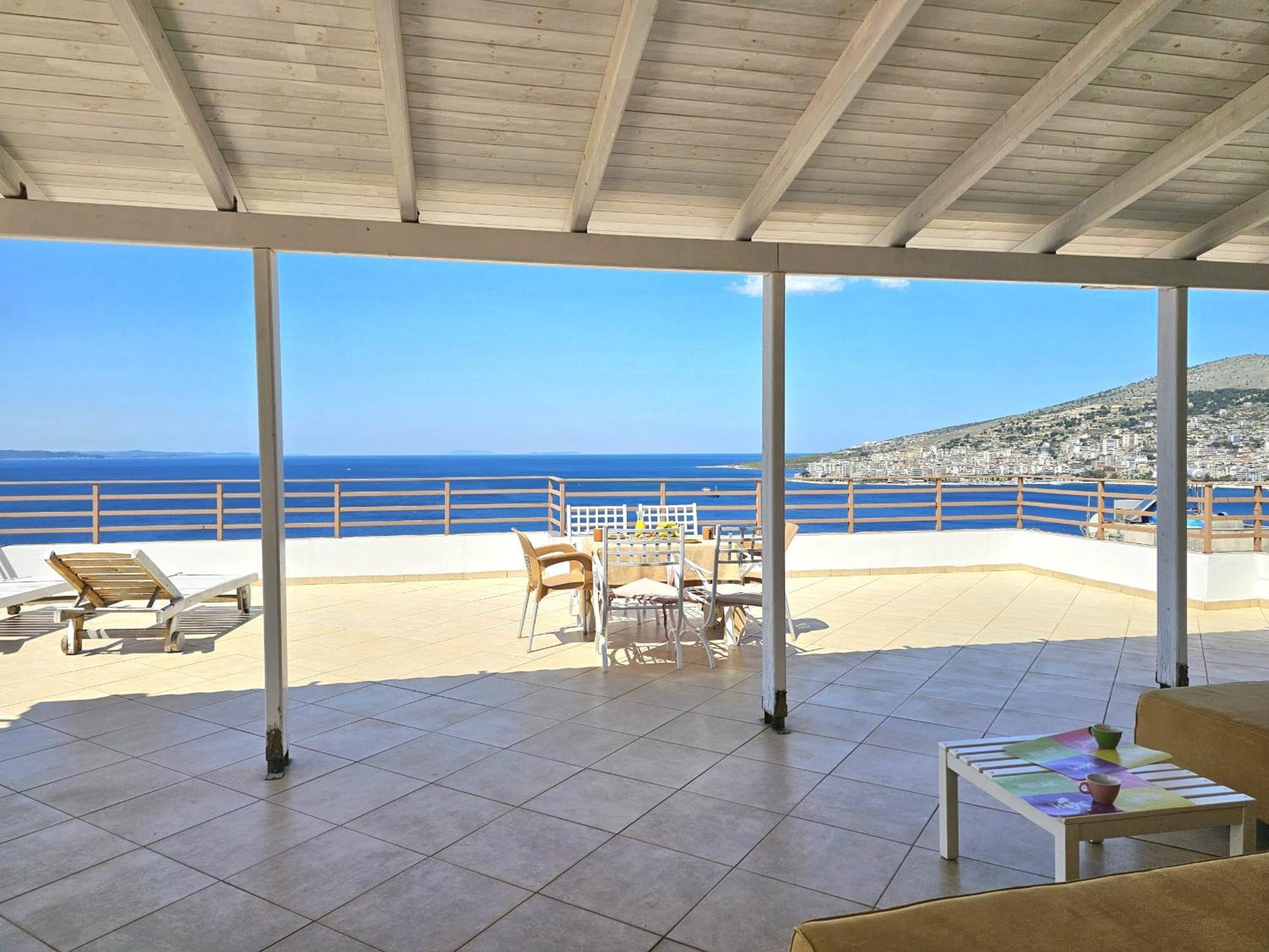 Appartamento Sunset Penthouse Sarandë Esterno foto