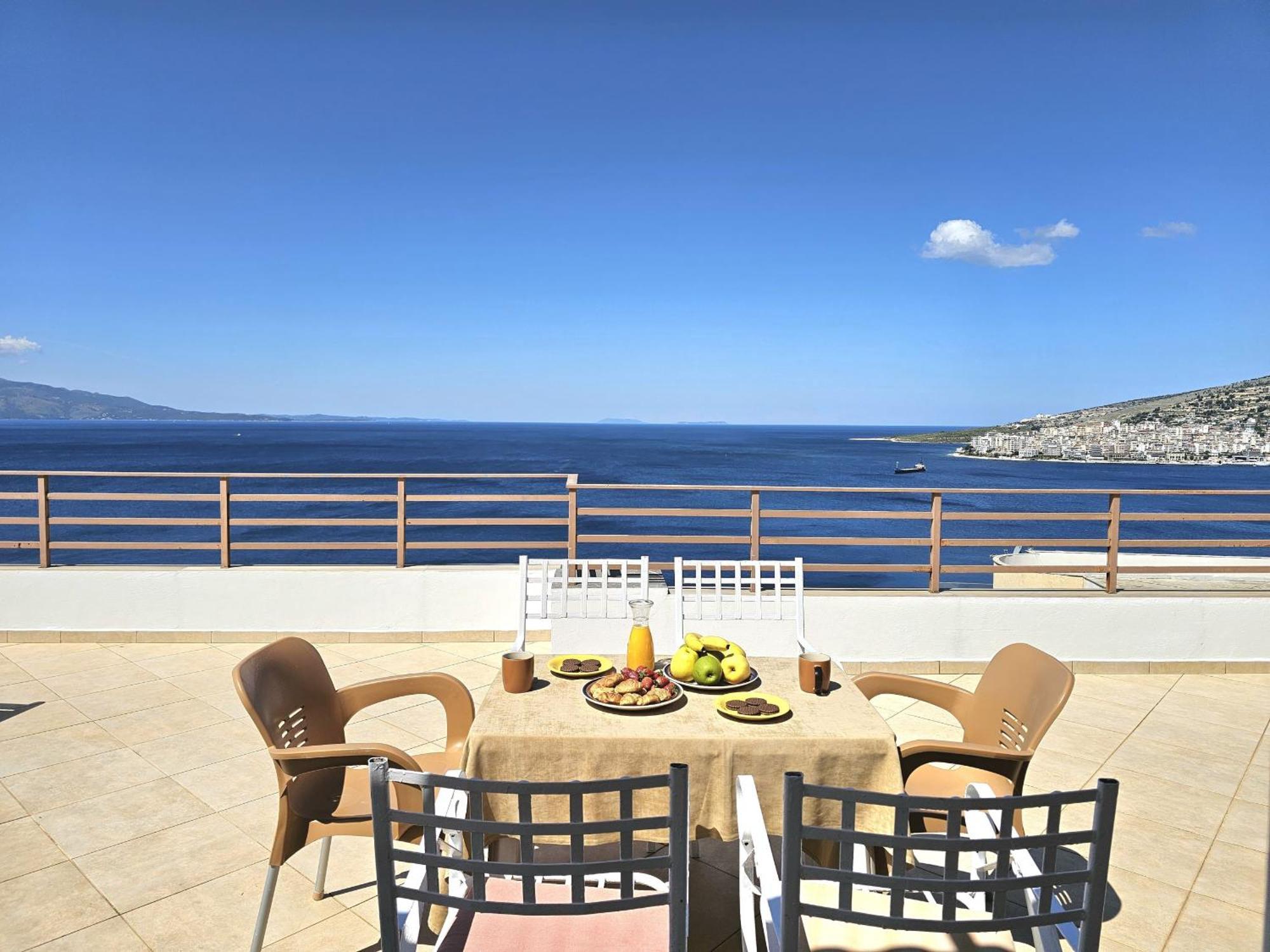 Appartamento Sunset Penthouse Sarandë Esterno foto