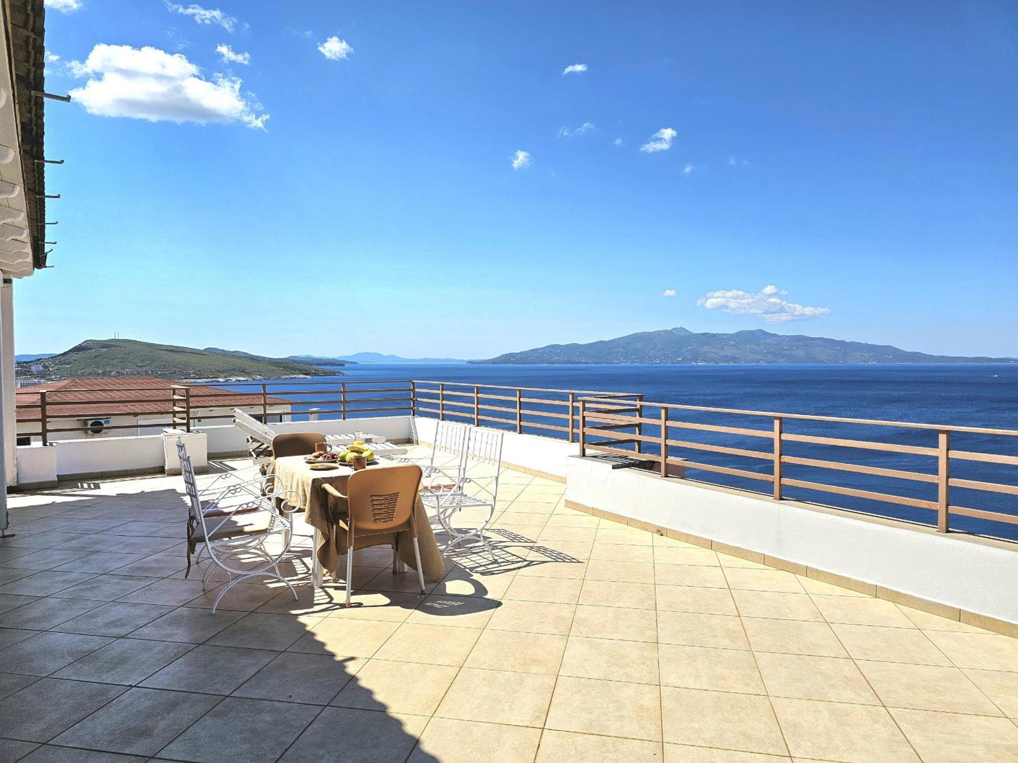 Appartamento Sunset Penthouse Sarandë Esterno foto