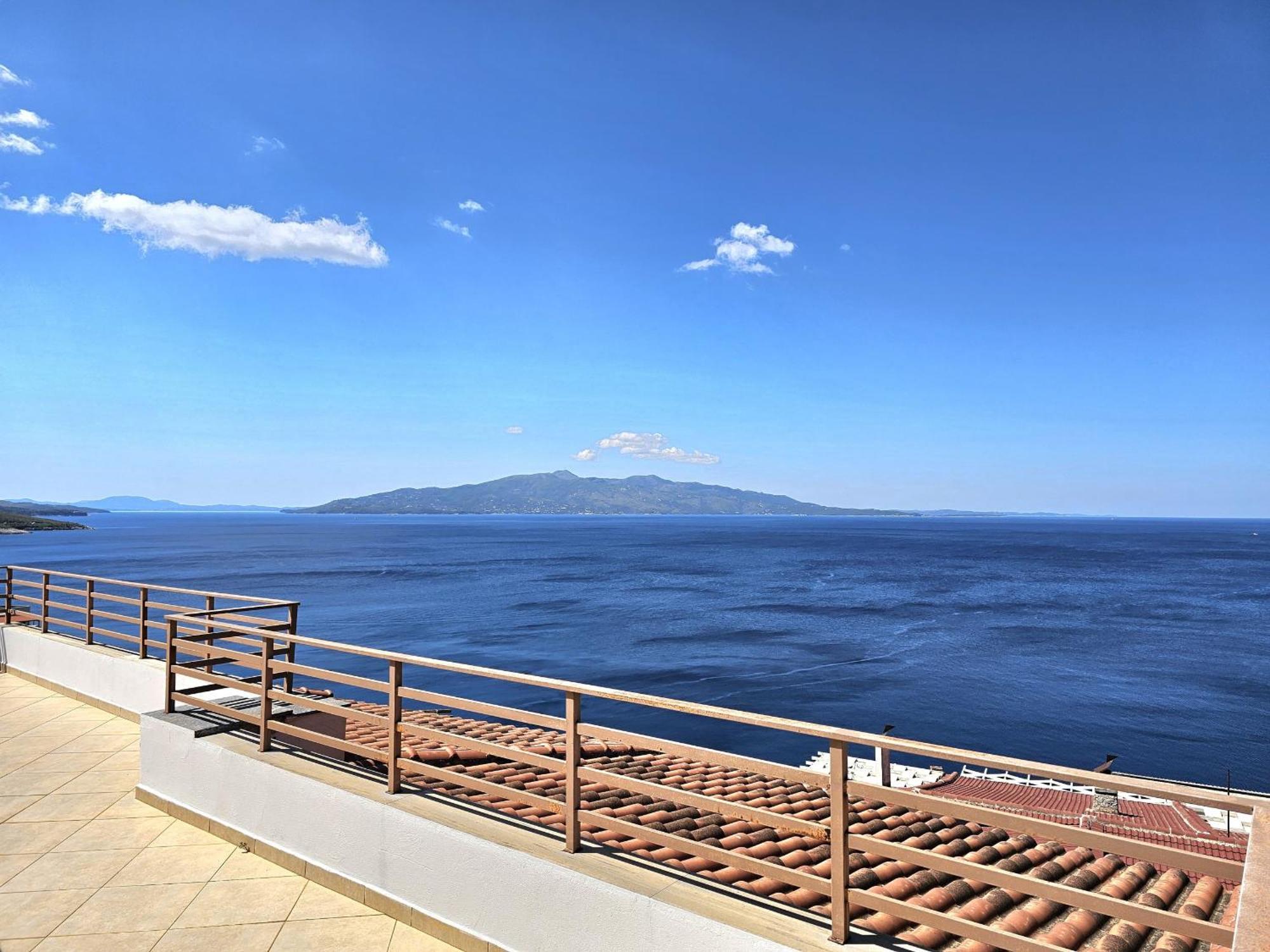 Appartamento Sunset Penthouse Sarandë Esterno foto